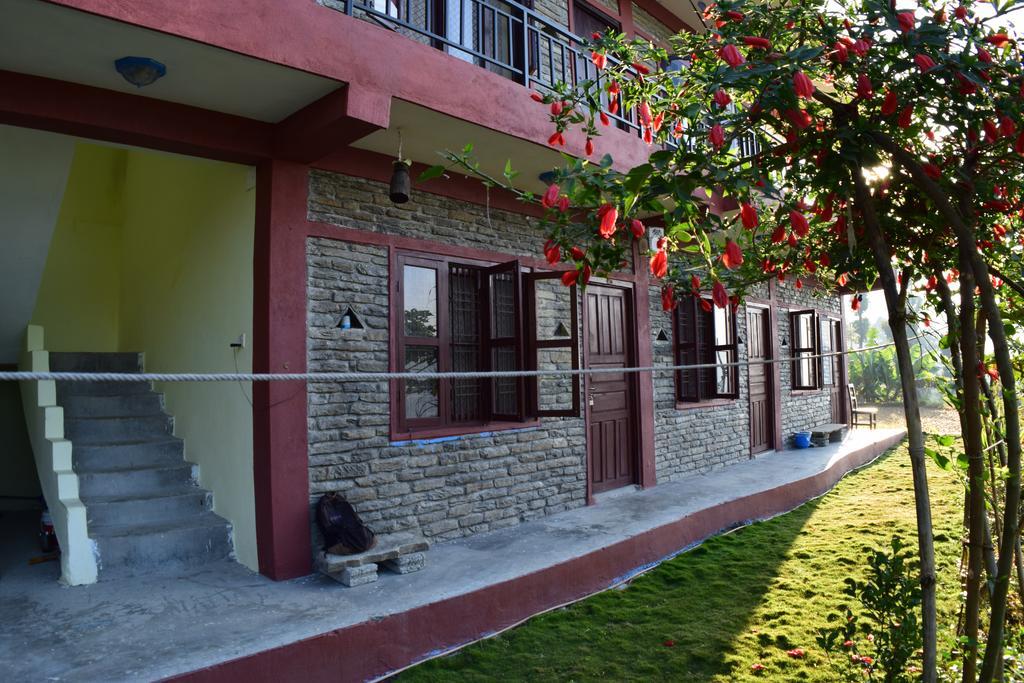 Gorgeous Village Guest House Pokhara Exterior foto